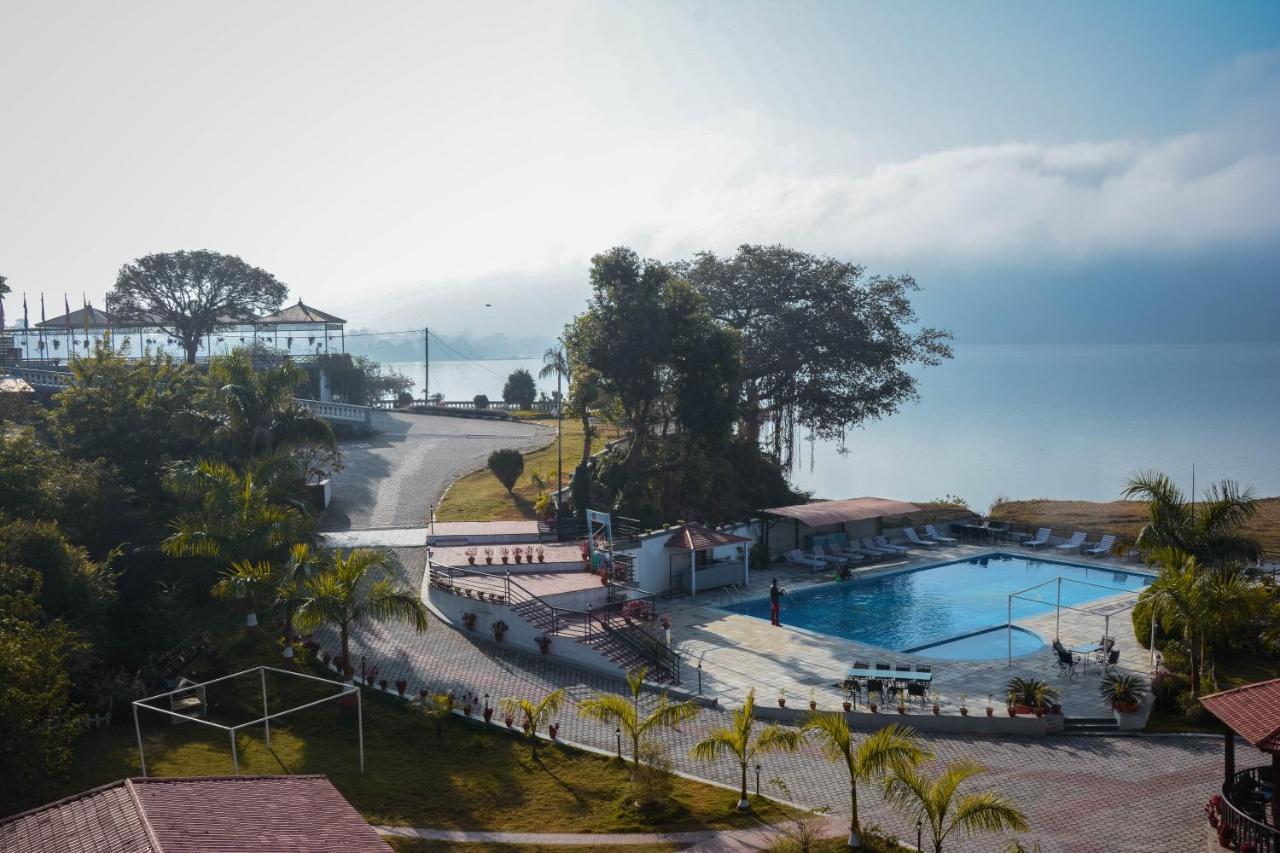 Waterfront Resort By Kgh Group Pokhara Bagian luar foto
