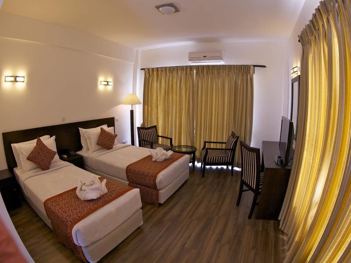 Waterfront Resort By Kgh Group Pokhara Bagian luar foto