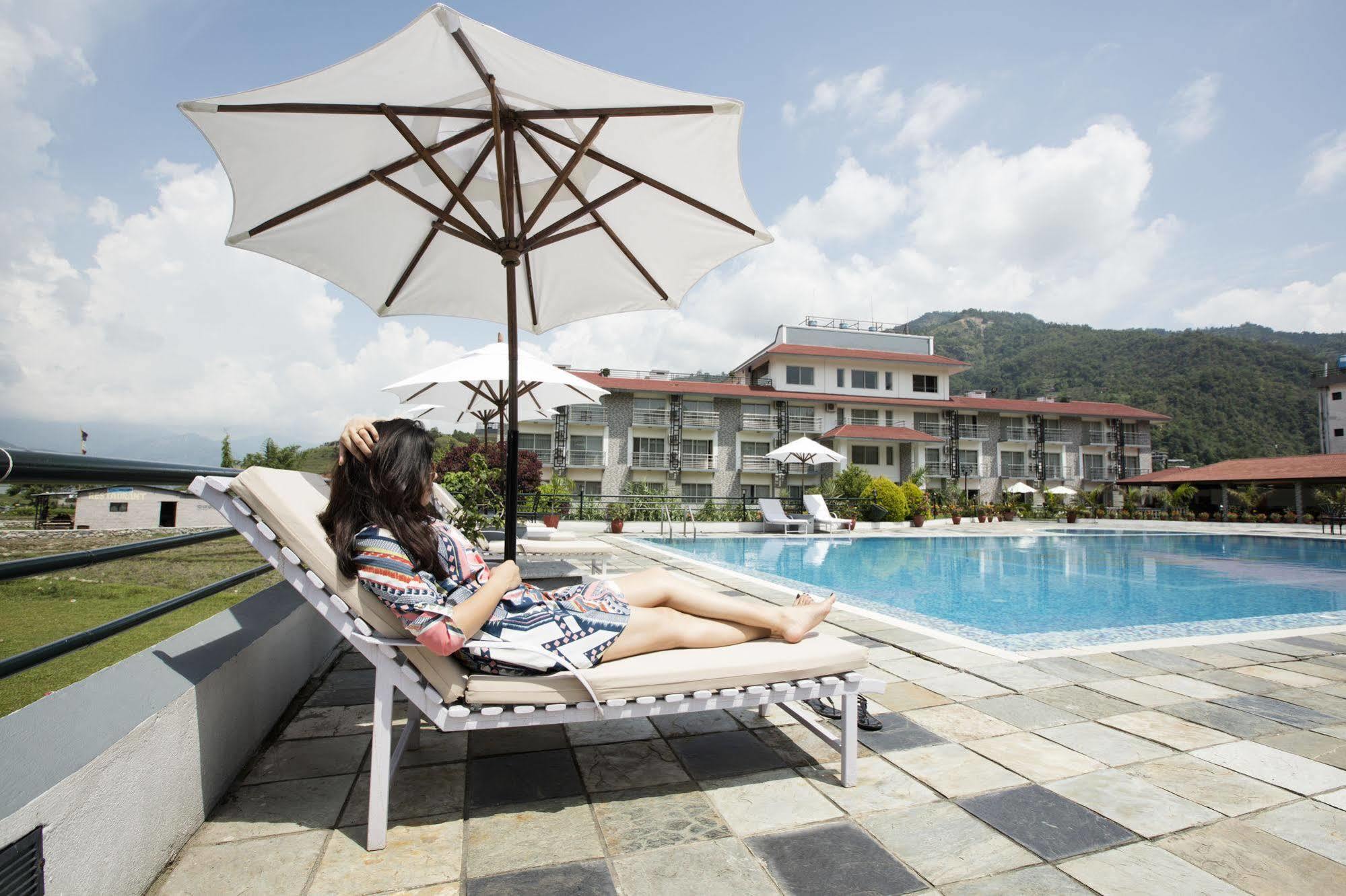 Waterfront Resort By Kgh Group Pokhara Bagian luar foto